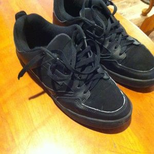 etnies cartel skate shoe black size 9